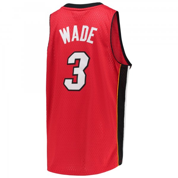 Youth Miami Heat Dwyane Wade Mitchell & Ness Red 2005/06 Hardwood Classics Swingman Jersey